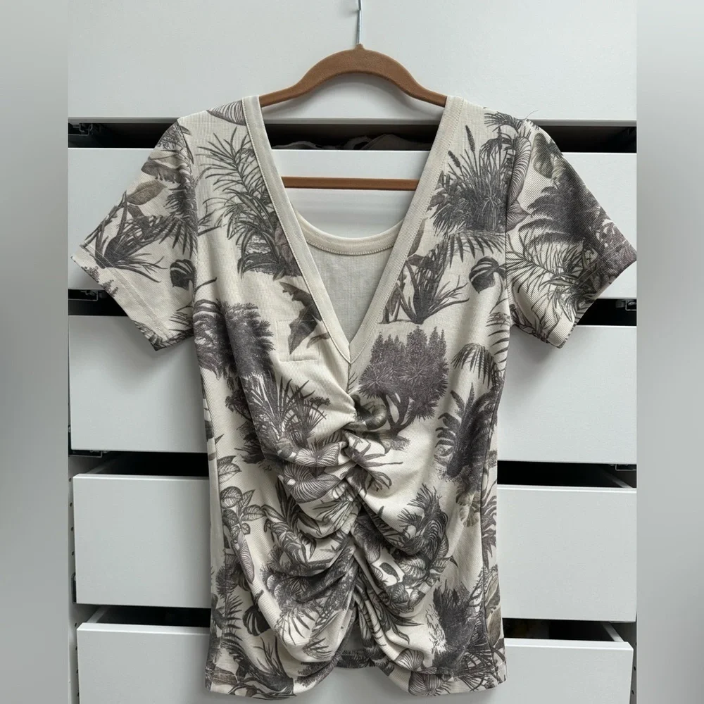 CHASER Tropical Recycled Vintage Print Ruched V Back T Shirt Size M NWOT - Picture 7 of 9